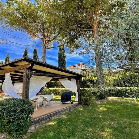 Sole Vino - Fabulous Pool - Fantastic Area - Sleeps Up To 15 Villa *