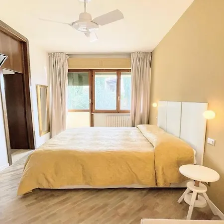 Sole Vino - Fabulous Pool - Fantastic Area - Sleeps Up To 15 Villa