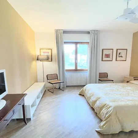 Villa Sole Vino - Fabulous Pool - Fantastic Area - Sleeps Up To 15