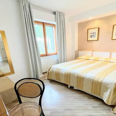 Sole Vino - Fabulous Pool - Fantastic Area - Sleeps Up To 15 Villa