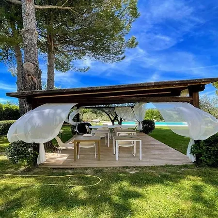 Sole Vino - Fabulous Pool - Fantastic Area - Sleeps Up To 15 Villa