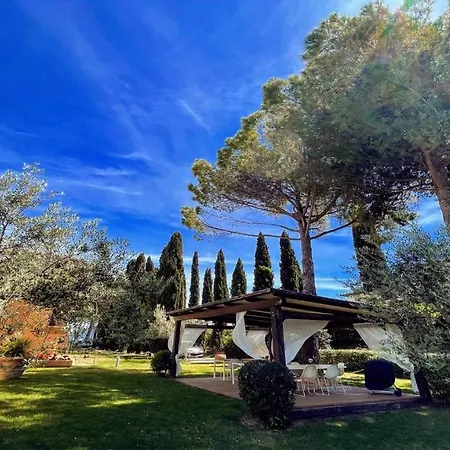 Sole Vino - Fabulous Pool - Fantastic Area - Sleeps Up To 15 Villa
