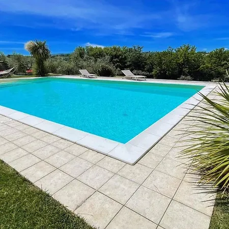 Villa Sole Vino - Fabulous Pool - Fantastic Area - Sleeps Up To 15